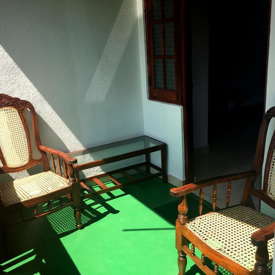 Happy Coconut Hotel Unawatuna Buitenkant foto