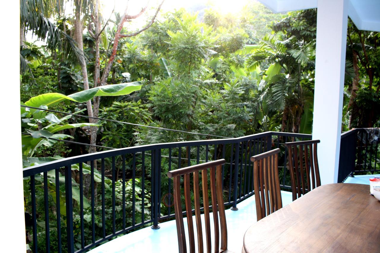 Happy Coconut Hotel Unawatuna Buitenkant foto