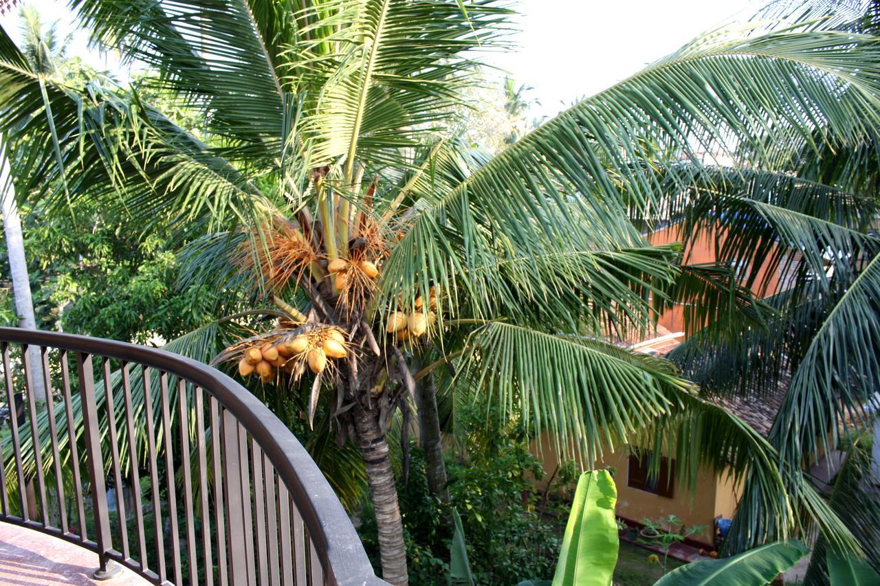 Happy Coconut Hotel Unawatuna Buitenkant foto